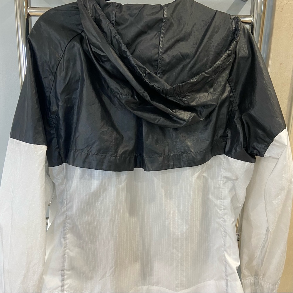 Nike Windrunner Jacket - Picture 3 of 6